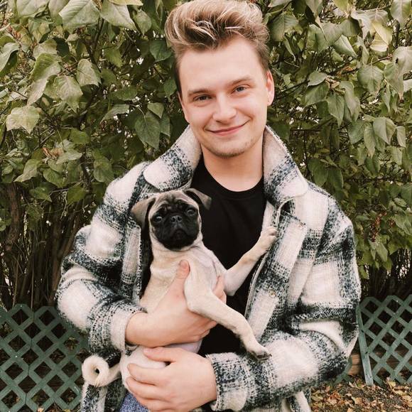 Meet your Posher, Daniel - Picture 1 of 1